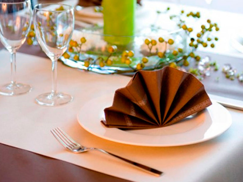 Caminos de mesa Dry Tissue / Airlaid colores