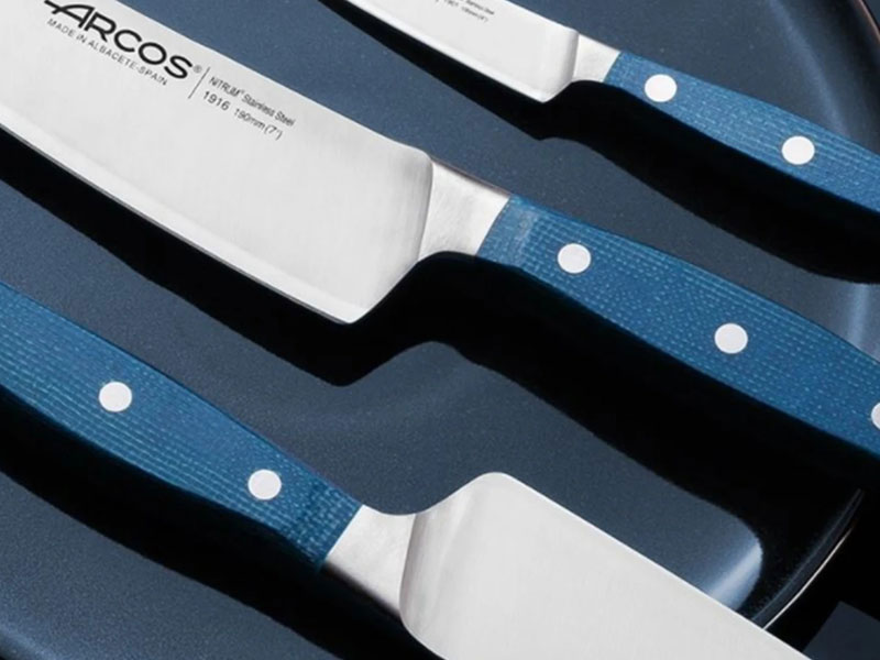 Serie cuchillos BROOKLYN de Arcos. Catálogo Cuchillería y corte