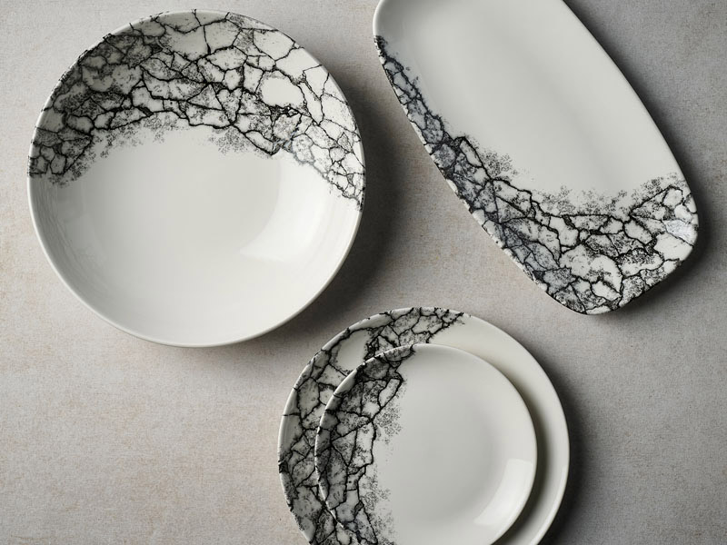 Kintsugi Accents Quartz Black