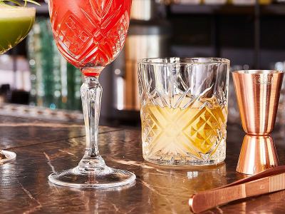 Vasos Broadway
