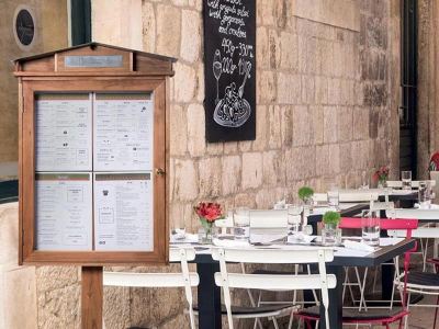 Cubremenús RUSTIC led con pie