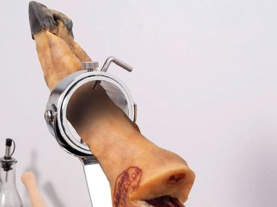 Jamonero basculante