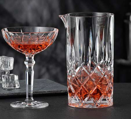 Mixing glass Noblesse de cristal tallado.